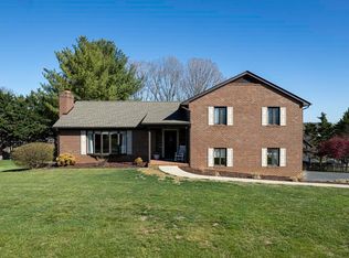 5 Johnson Dr, Luray, VA 22835