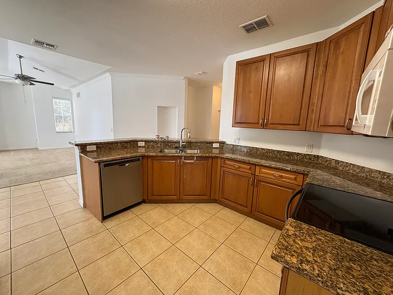 1843 Concordia Lake Cir #1010 — Photo 15