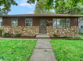 2520 Gilboa Ave, Zion, IL 60099
