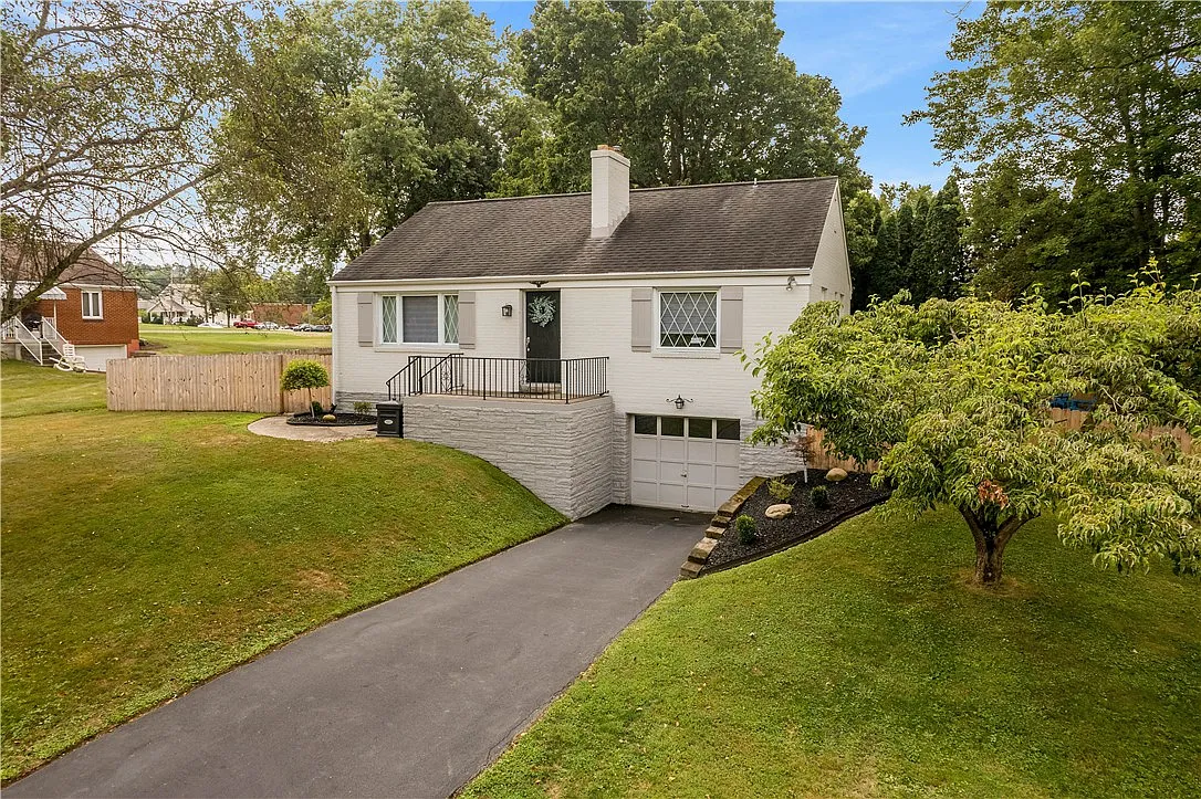 107 Phillips Dr photo 1