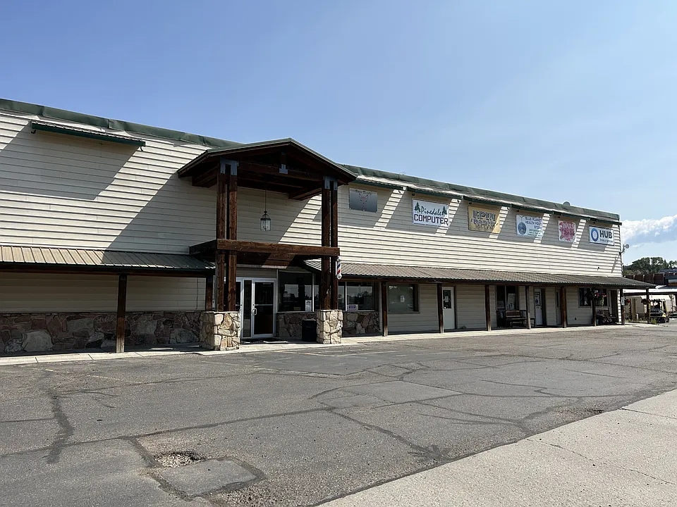 219 E Pine St #105