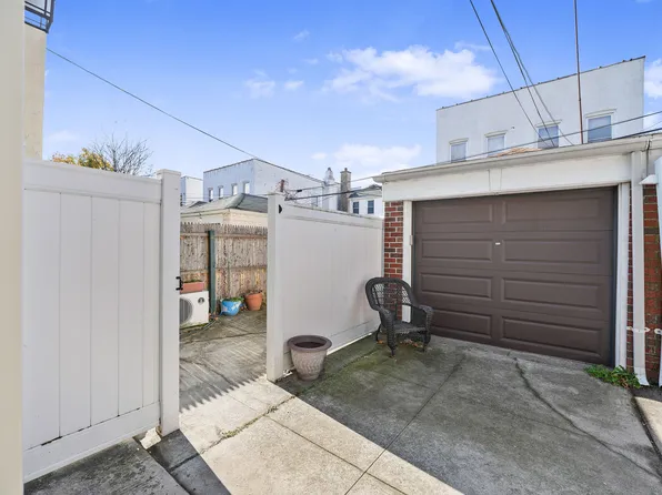 1632 West 3rd Street image 2 of 16