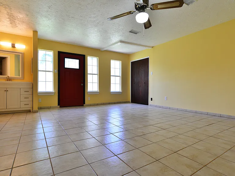 16246 New Field Dr — Photo 10