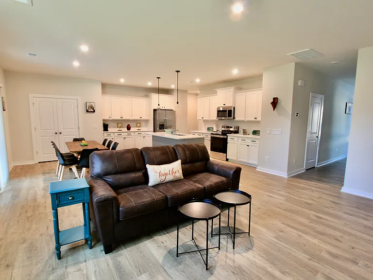 Lockwood Dr — Photo 9