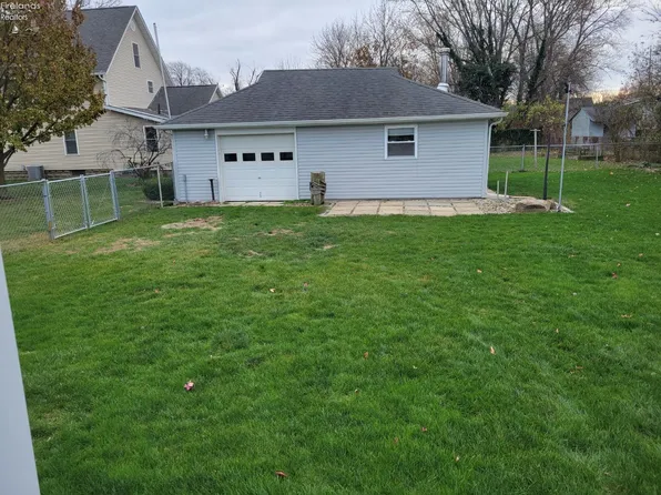 325 Berlin Rd, Huron, OH 44839