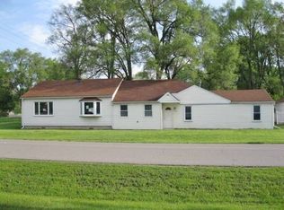 1925 Collins Ave, Shelby Township, MI 48317