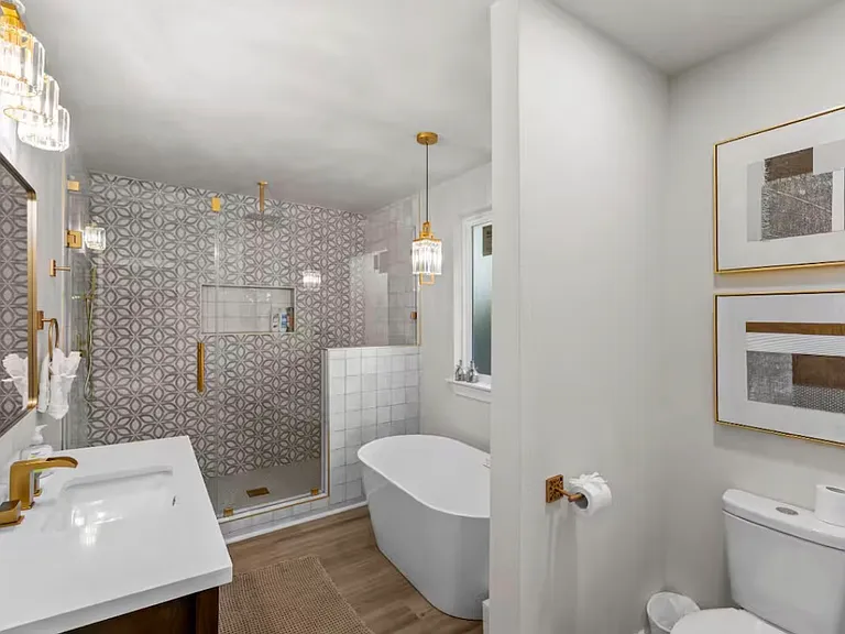 1143 Kings Hwy — Photo 7