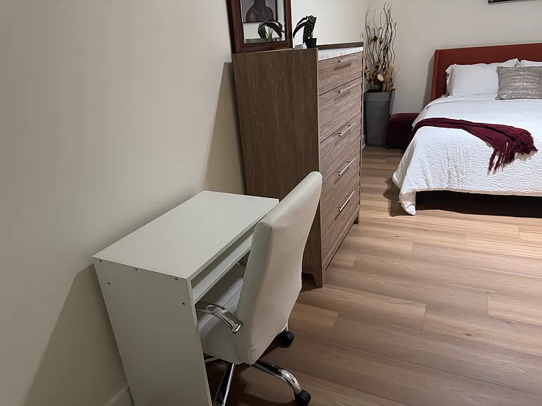 Work desk in bedroom 2