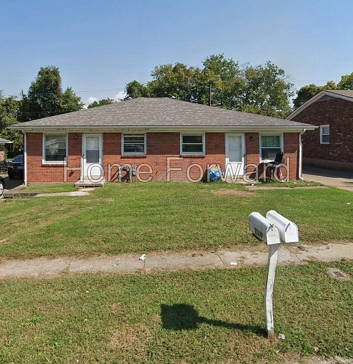 2 bed, 1.0 bath, 858 sqft, $975 — Photo 1