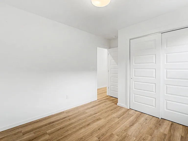 1534 N Claire St — Photo 7