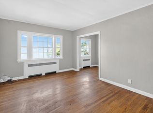 2670 Noble Rd #301, Cleveland, OH 44121