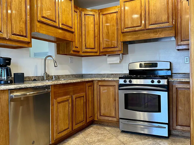 1321 Sapphire Ave — Photo 9