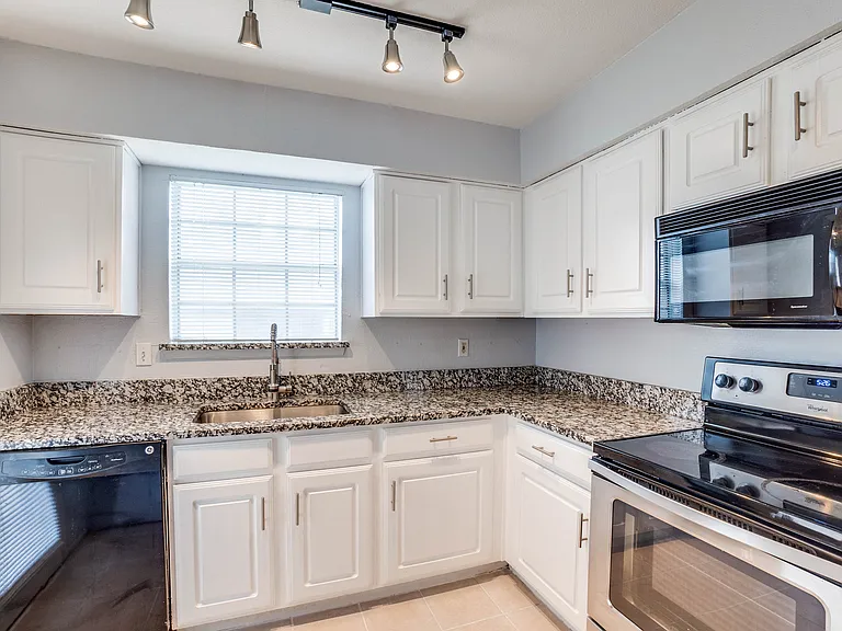 5300 Keller Springs Rd #2086 — Photo 11