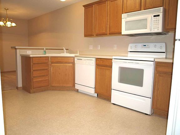 3rd image of 20622 Fenston Ave N