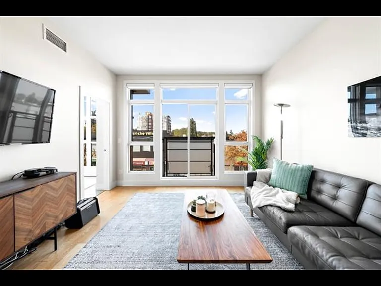 2020 Alma St #305 — Photo 7