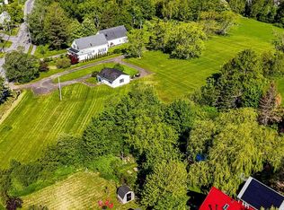 8 Iona Rd, Wolfville, NS B4P2H1