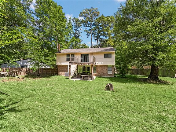 5th image of 13 Fiddleleaf Ct