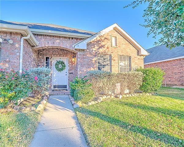 1st image of 2633 Elderberry Ln