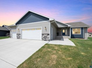 525 Quartzite Ave, Tea, SD 57064