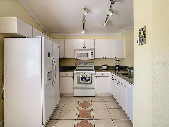 4th image of 7415 Gingko Ave