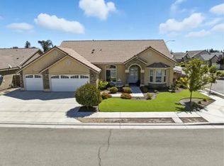 2700 7th Avenue Dr, Kingsburg, CA 93631