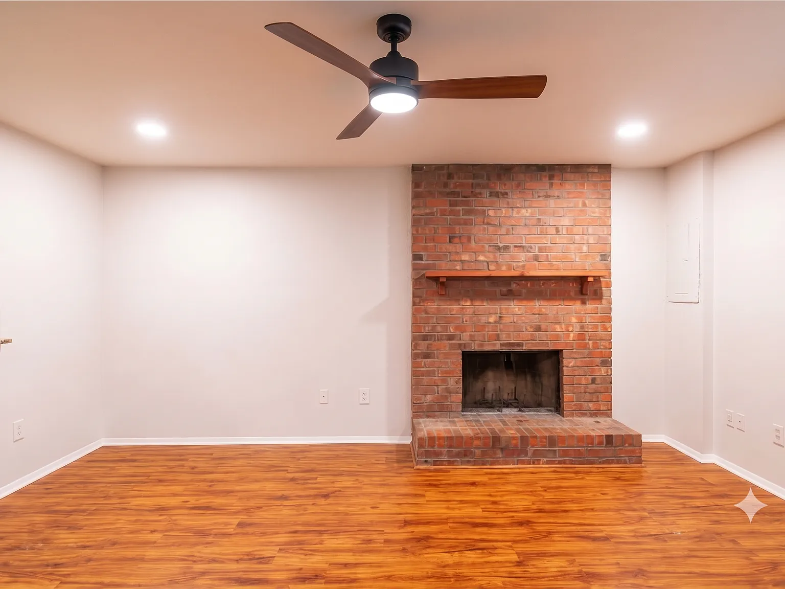 2 bed, 2.5 bath, 1220 sqft, $1,800 — Photo 4