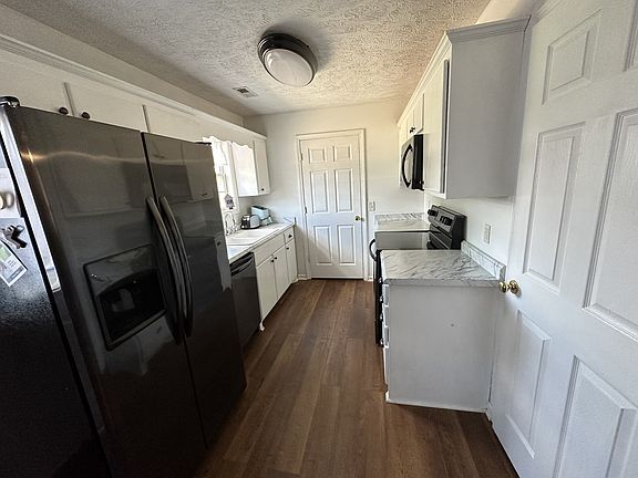 2nd image of 107 Eventine Dr