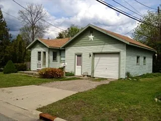 102 N Hazel Ave photo 1
