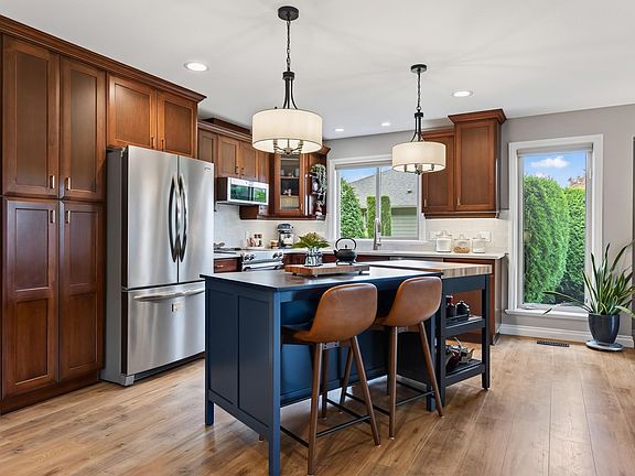 3rd image of 46000 Thomas Rd #143