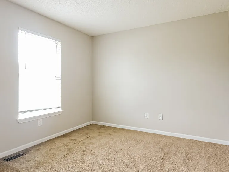 4261 Village Bend Dr — Photo 12