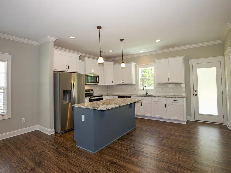 1021 Juniper Lake Rd — Photo 11