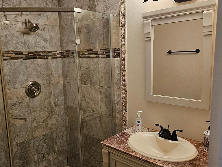 810 W Canton Ave — Photo 24