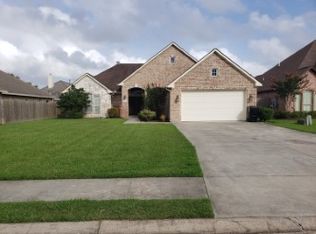 8325 Lake Powell Dr, Nederland, TX 77627