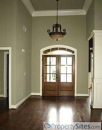 5th image of 6056 Clubhouse Dr