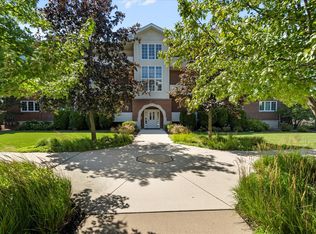 714 W 63rd St UNIT 202, Westmont, IL 60559