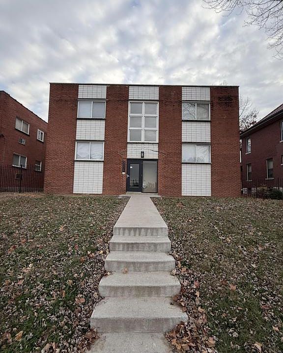 1st image of 3000 Lafayette Ave APT 6A