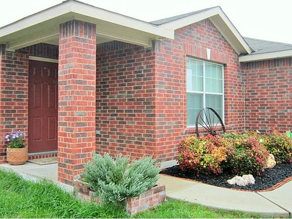 5th image of 710 Encinita Dr