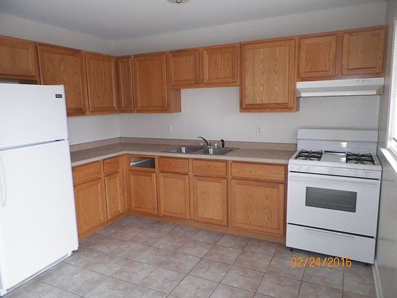 2nd image of 108 N Edie Ln