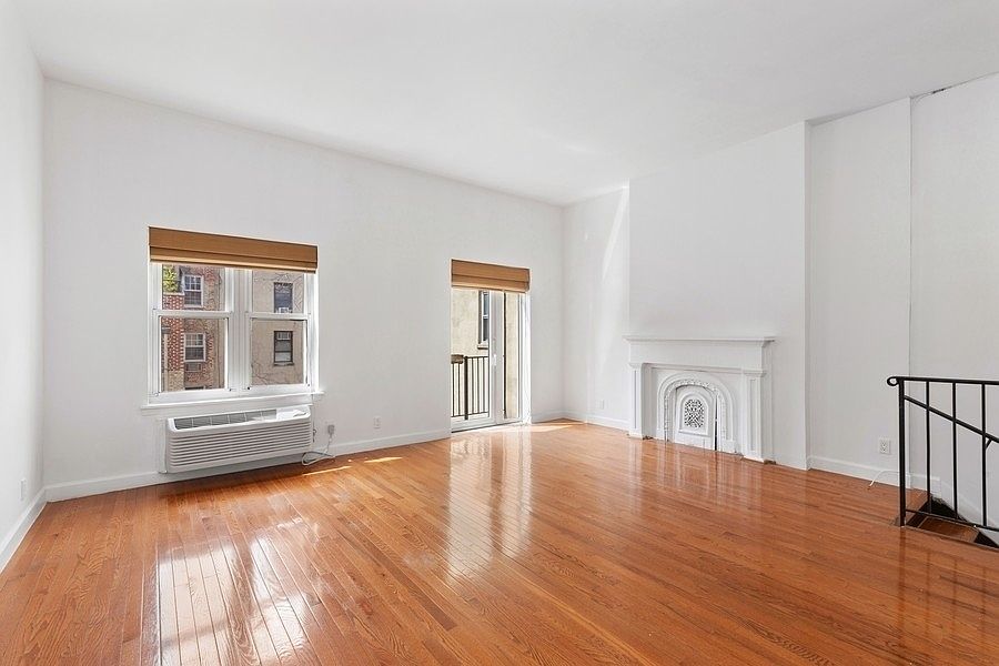 1st image of 358 W 30th St APT 3B