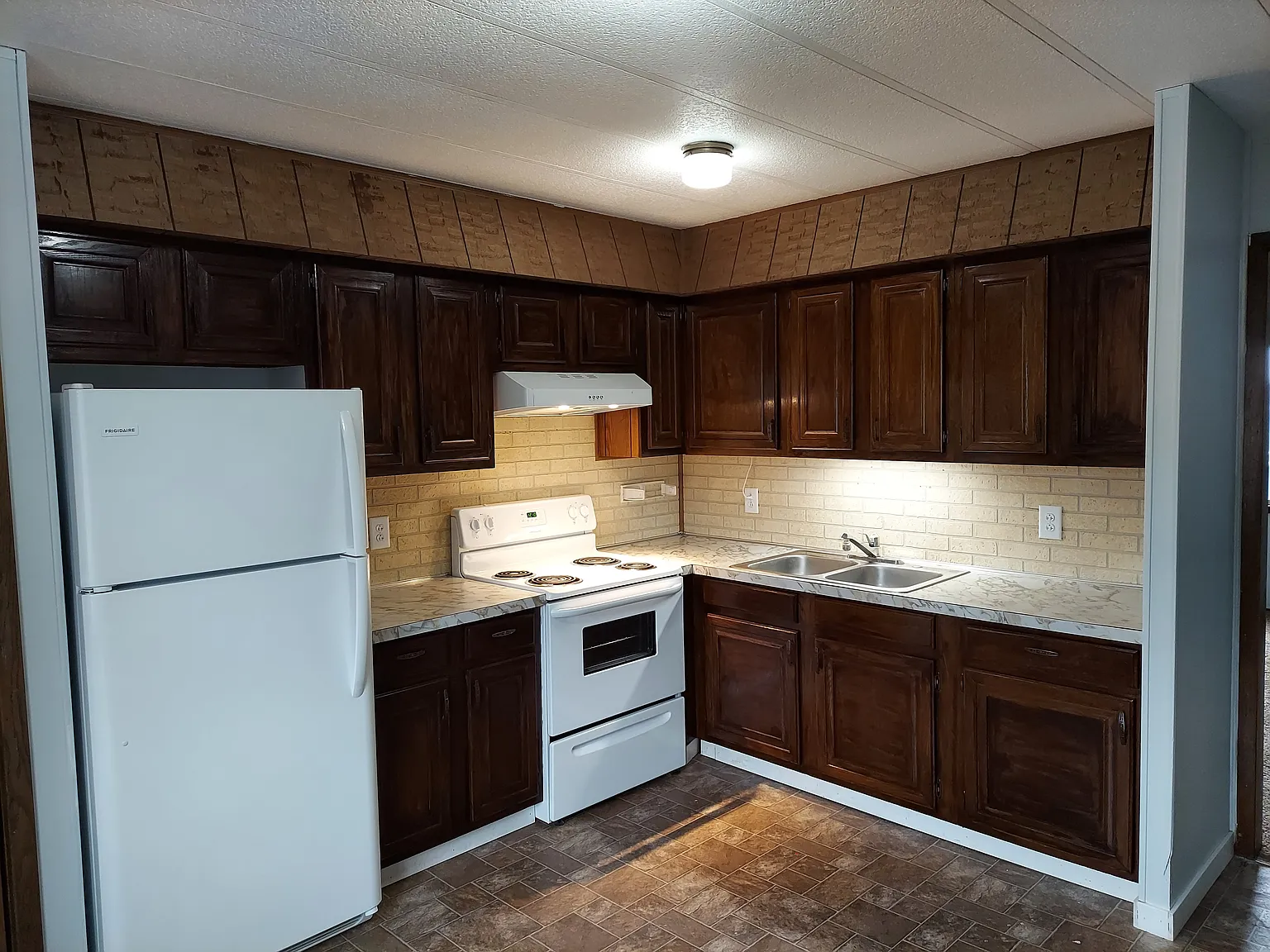 Neligh Triplex — Photo 4