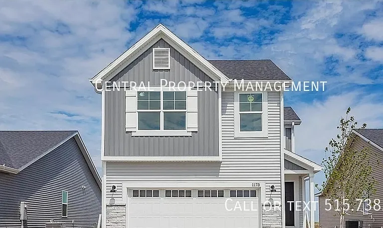 635 NW Williamsburg Ln — Photo 2
