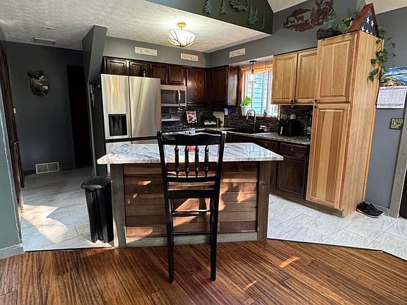 5th image of 11351 Burton Way
