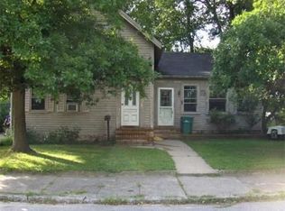 3 Grove St, Attleboro, MA 02703