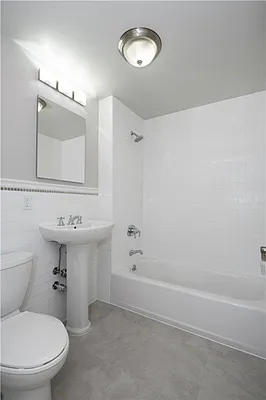 Rented by Classiques Modernes International Realty | media 8