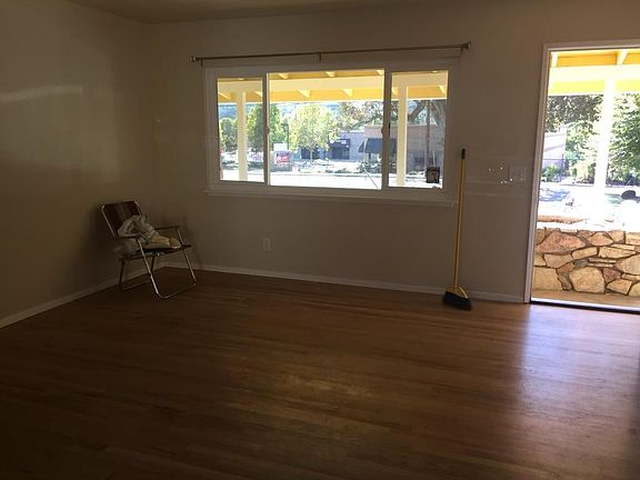 5th image of 2515 El Camino Real