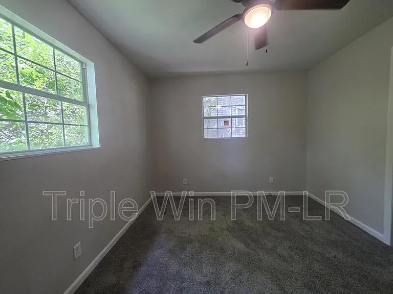 8700 Winston Dr — Photo 23