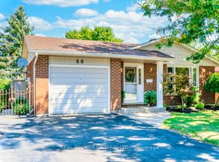 60 Sandsprings Cres, Kitchener, ON N2E 2A6