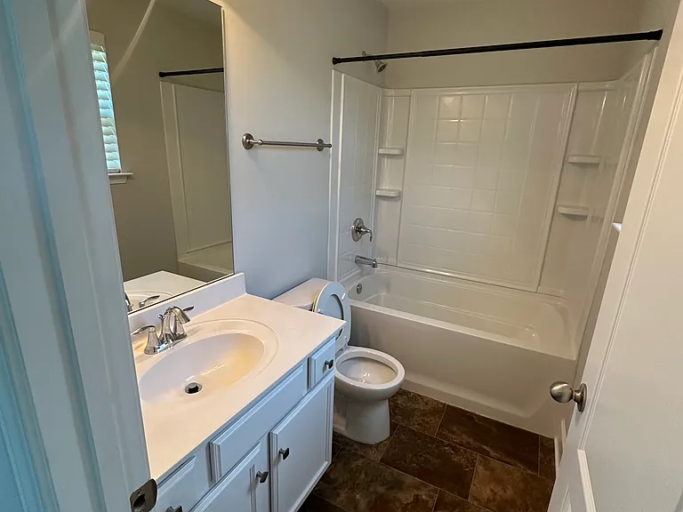 2nd bedroom attached bathroom