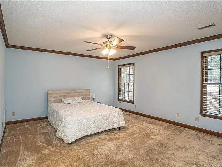 6821 Thames Dr — Photo 25