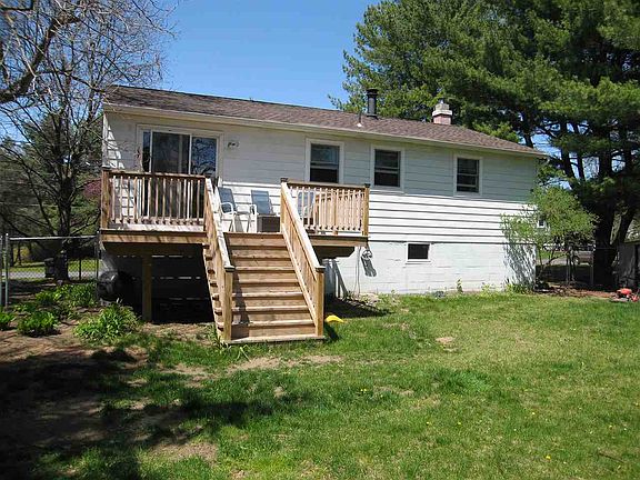 2nd image of 30 Bell Ln